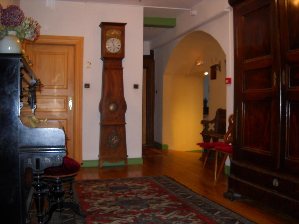 Hotel Gilg Mittelbergheim Buitenkant foto